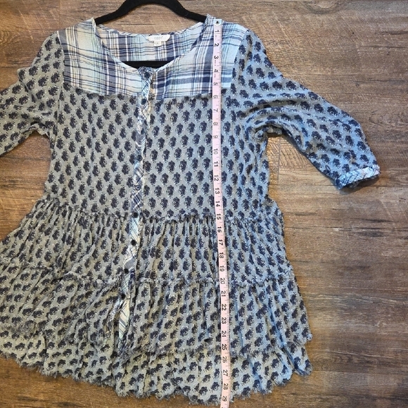 ODDY Tiered Button Down Tunic Raw Edge High Low Hem Gray And Blue Women's Small - Picture 10 of 12